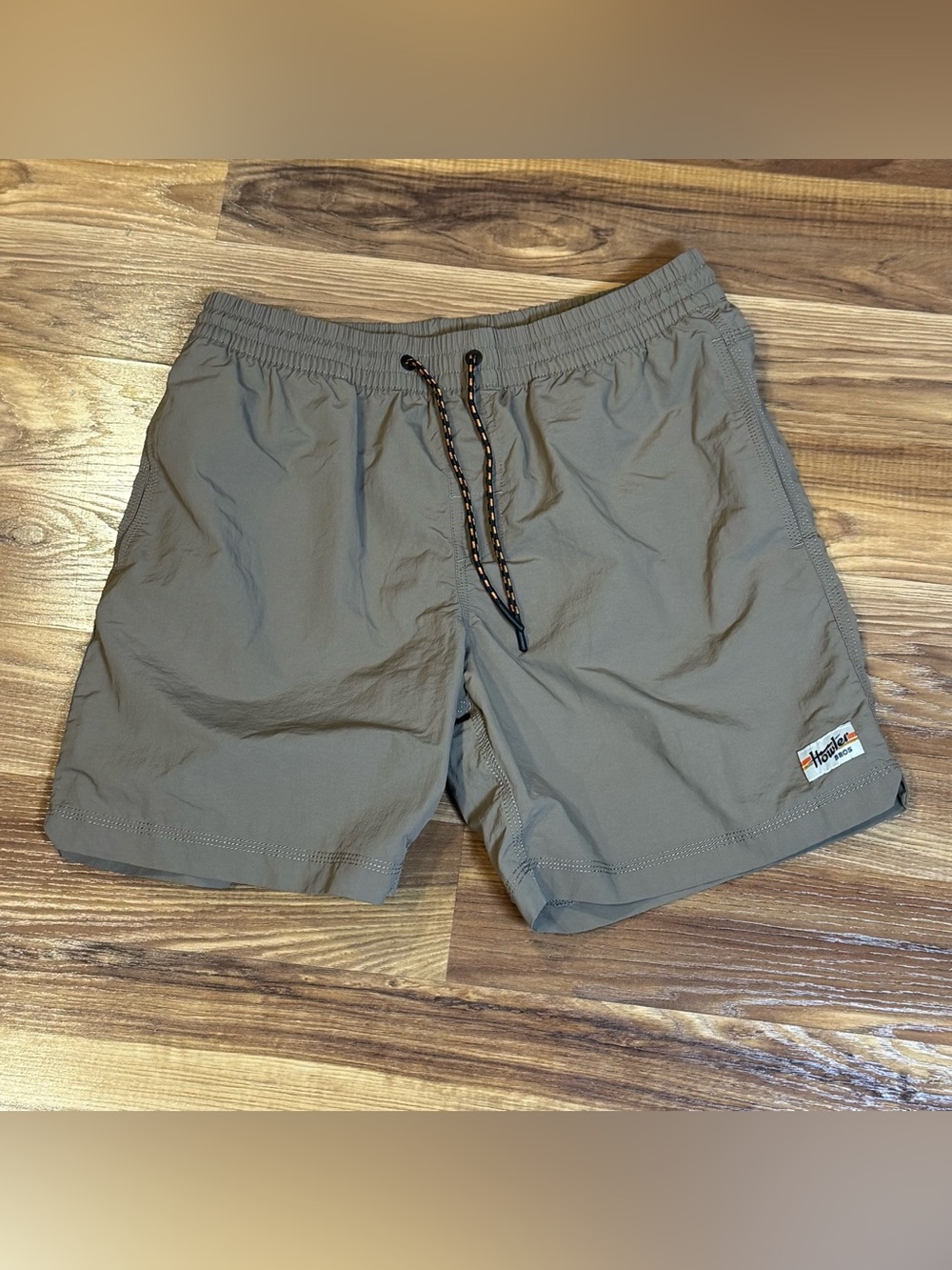 Howler Brothers Men’s Khaki Hybrid Shorts with Drawcord, Size Medium